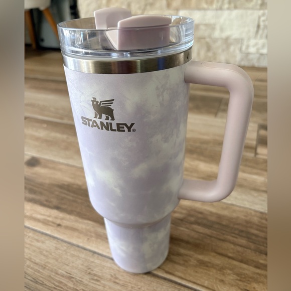 Stanley Wisteria Tie Dye 40 Oz Quencher  - purple - Picture 5 of 8